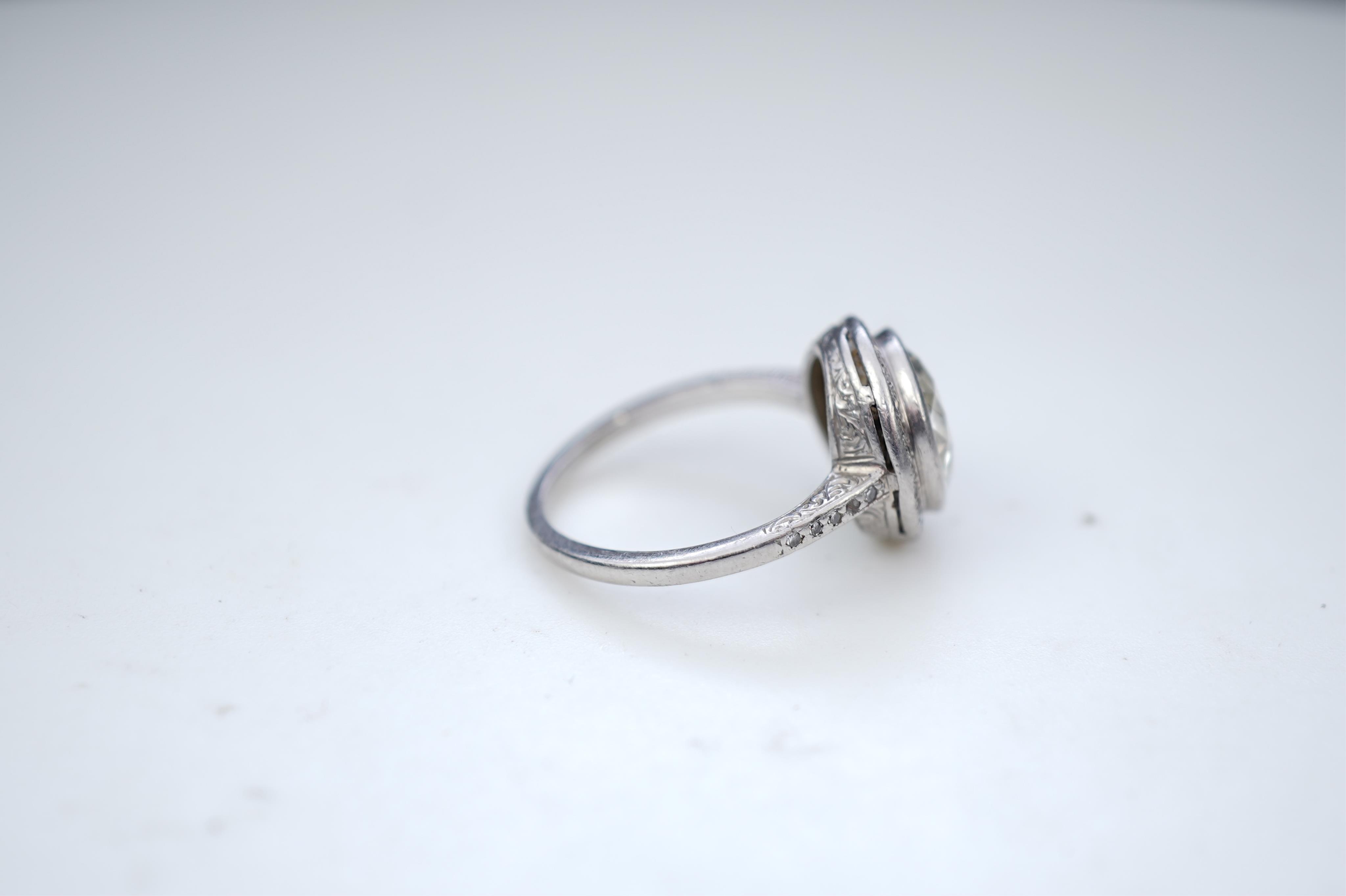 An attractive diamond ring, early 20th century